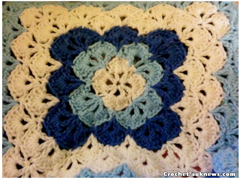 Shell Stitch Baby Blanket