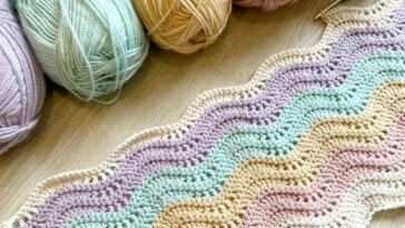 Feather & Fan Blanket