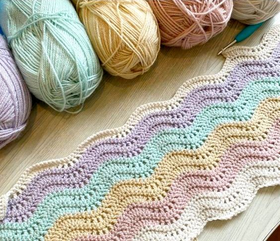 Feather & Fan Blanket