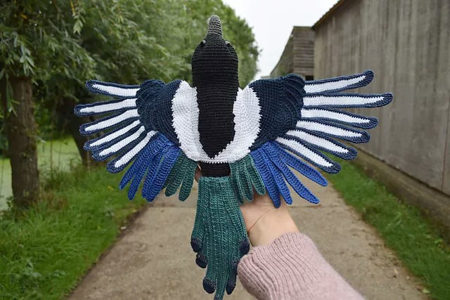 Amigurumi Magpie Bird Crochet