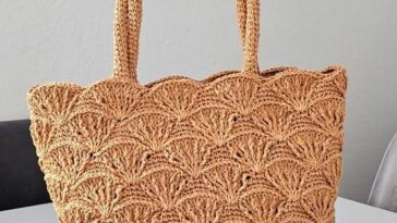 The Shell Crochet Bag