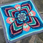 Lise 12 Granny Square Pattern