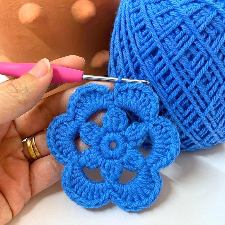 Crochet Flower Pattern