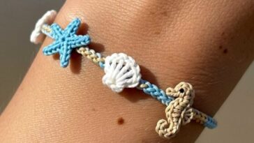 Beach-Inspired Crochet Bracelet