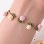 American Lily Bud Bracelet Pattern