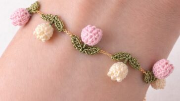 American Lily Bud Bracelet Pattern